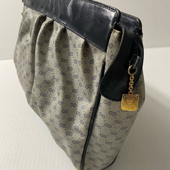 Gucci oversized clutch - Picture 8 of 13